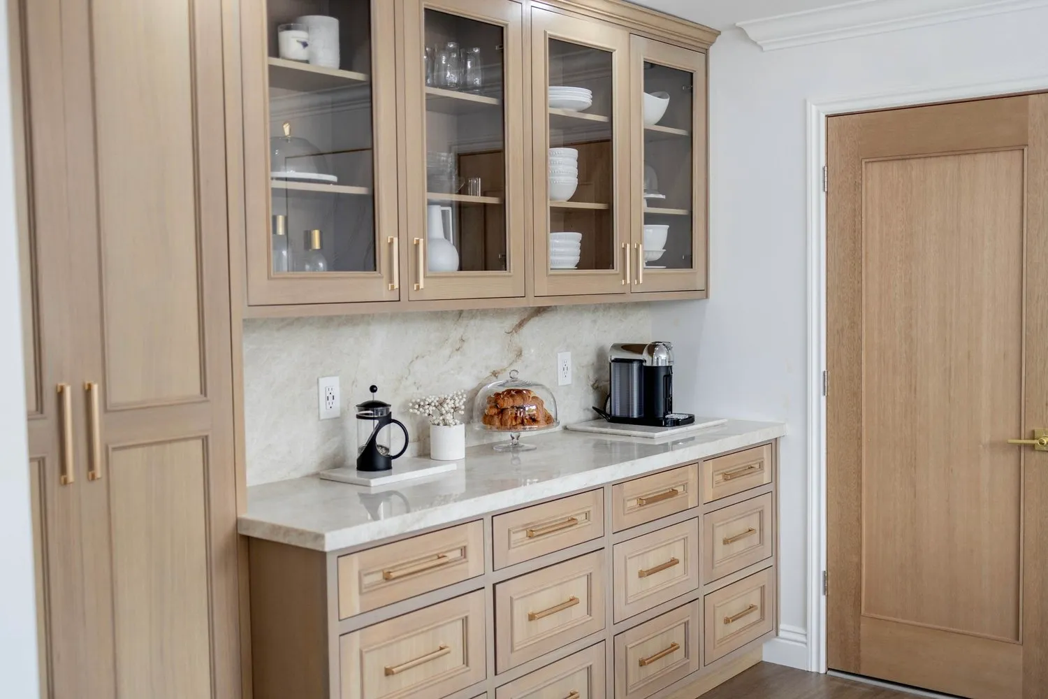 Comprehensive Deep Cleaning Checklist for a Stress-Free Summer