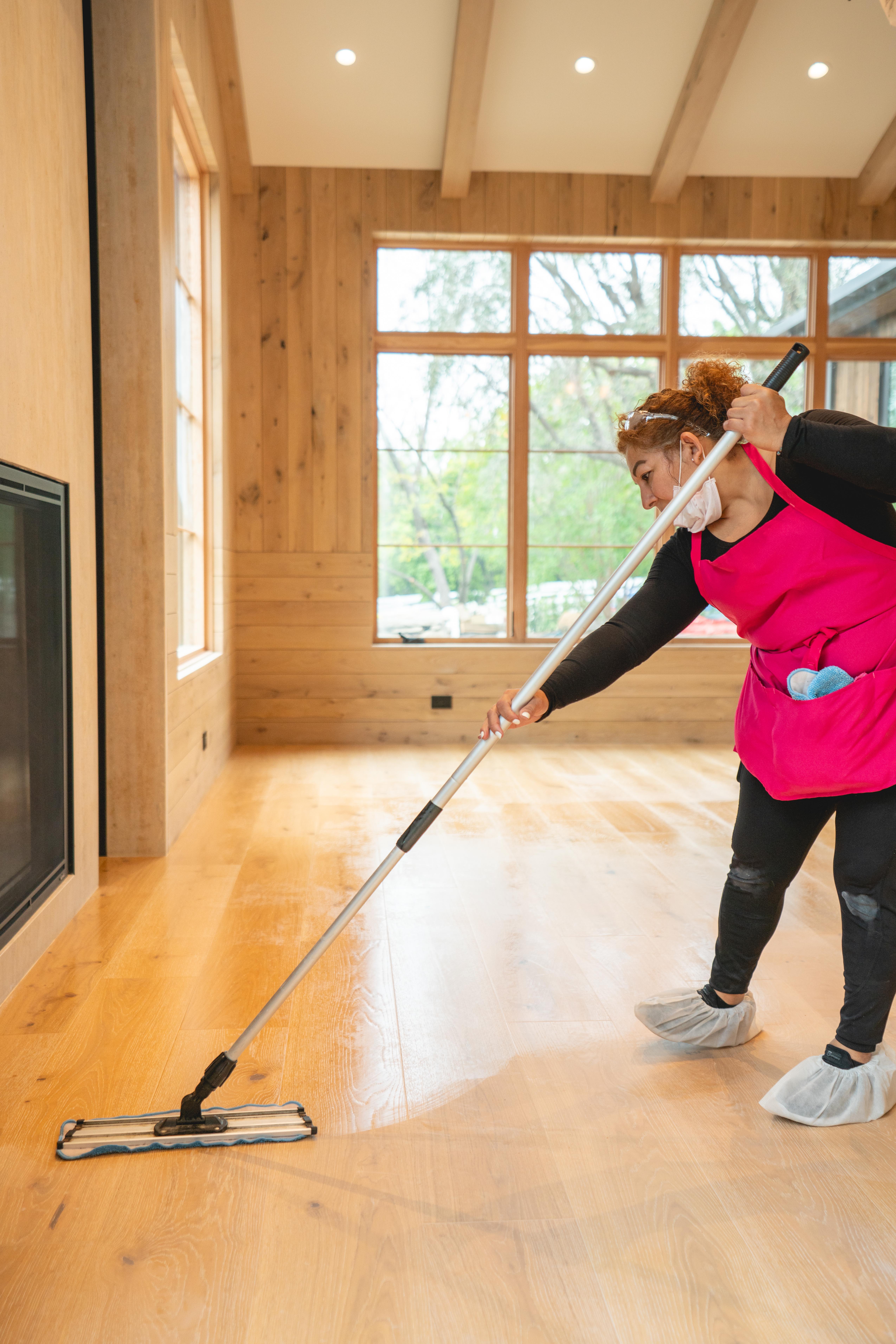 Award-winning private and estate house cleaning services in Los Angeles. Trusted by 5,000+ clients for luxury, excellent, & professional home cleaning services.