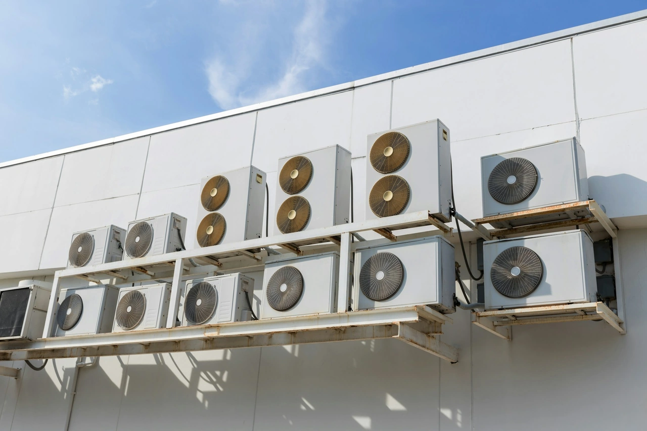 air conditioner outdoor unit in Orange County backyard air conditioner outdoor unit in Orange County backyard