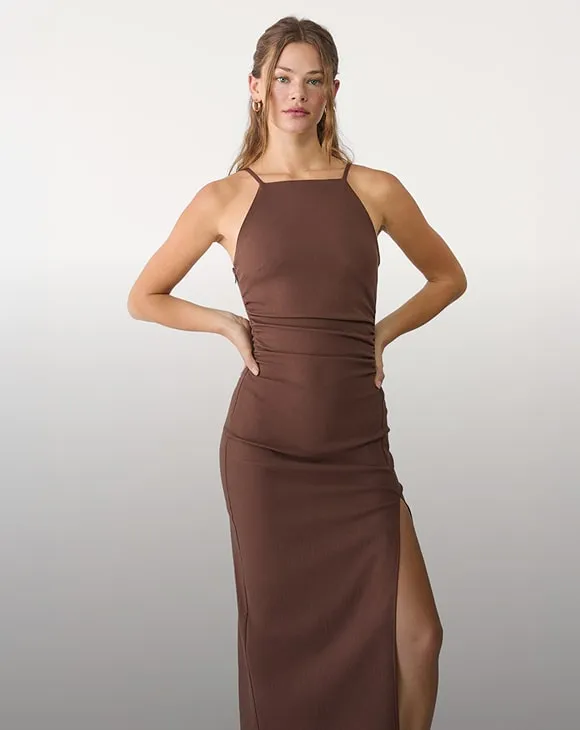 Alternative clothing options inspired by Stradivarius style, featuring unique designs and vibrant colors.