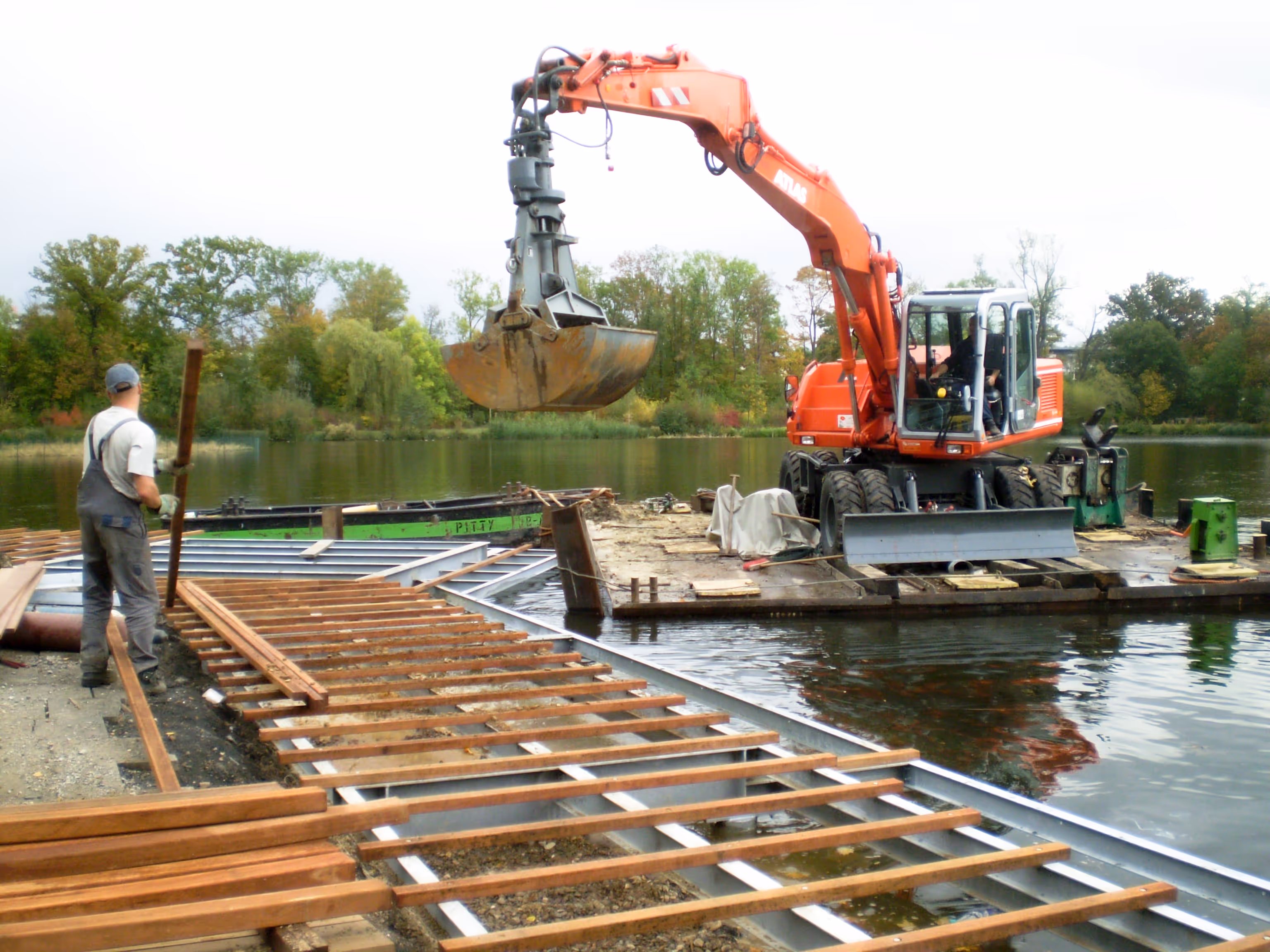 Bau einer wasserbaulichen Anlage im öffentlichen Raum in Berlin und Brandenburg