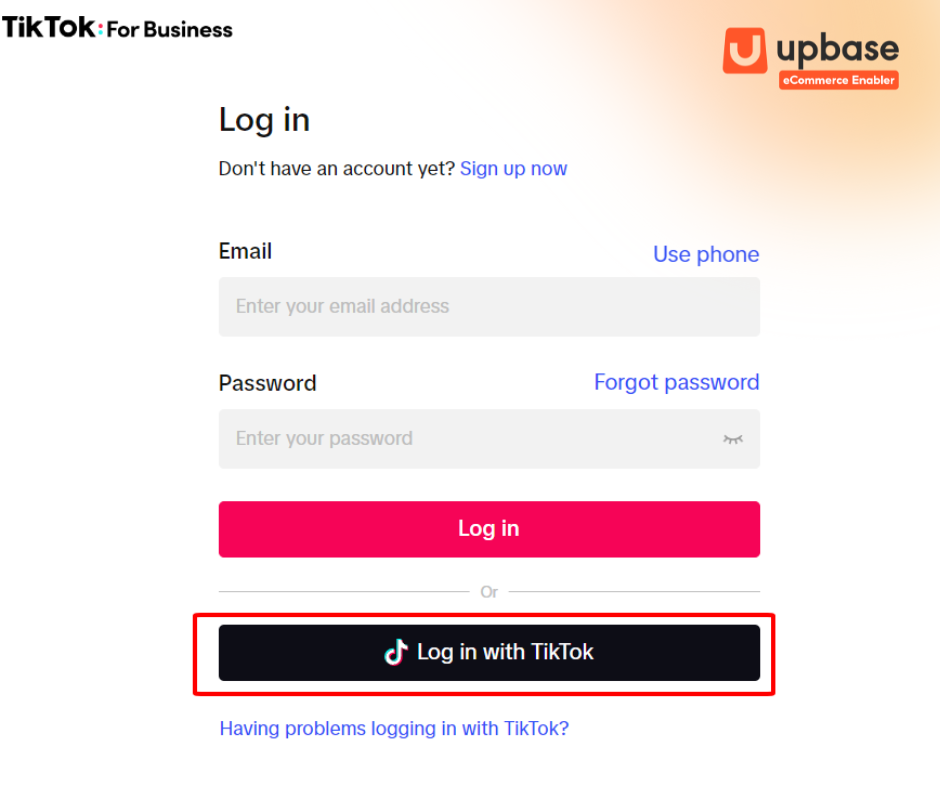Tại giao diện đăng nhập bạn chỉ cần chọn vào Log in with TikTok