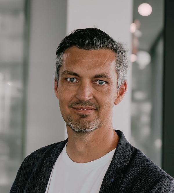 Rasmus Holst