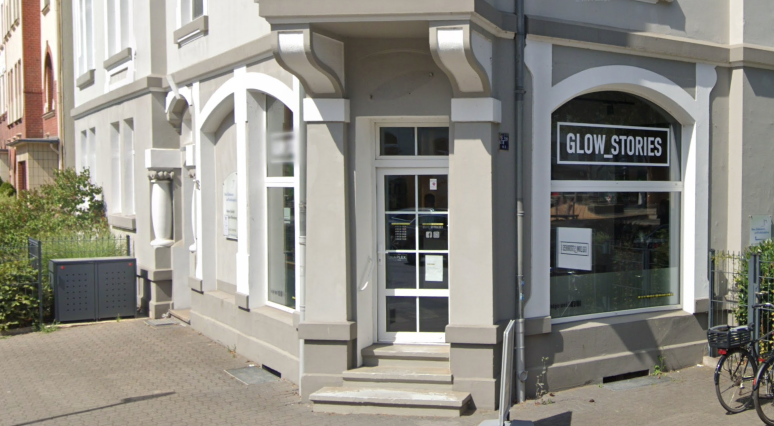 Glow Stories Friseursalon Hannover Döhren - Einladender Salon für individuelle Haargestaltung.