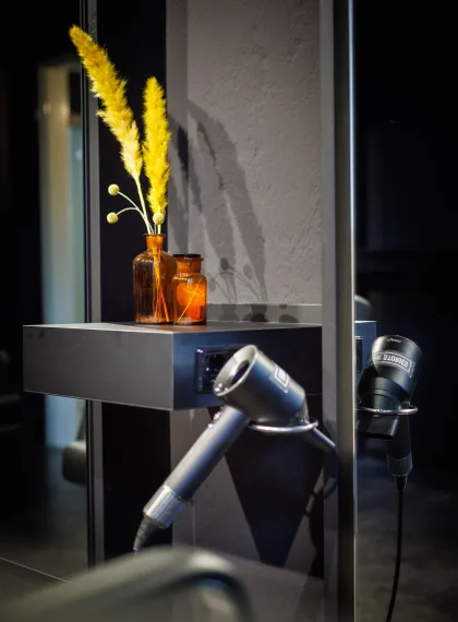 Glow Stories Salon List - Kreatives Friseur-Ambiente.