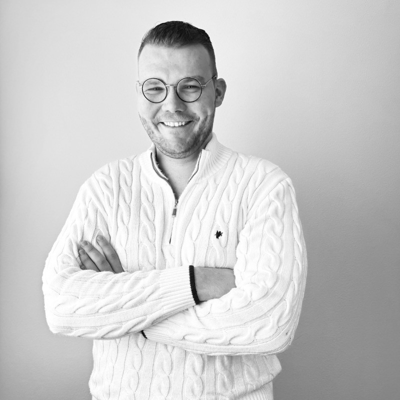 CEO & Co-Founder - Mozart Bett