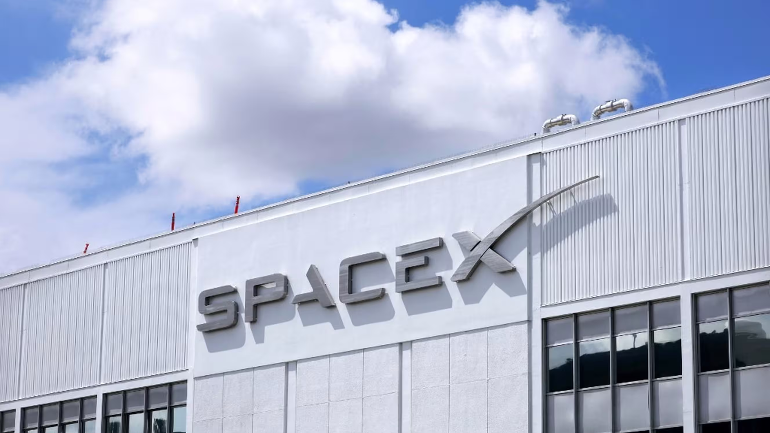 Reusable rockets, infernal cadences, satellites by the thousands... How SpaceX became a space giant