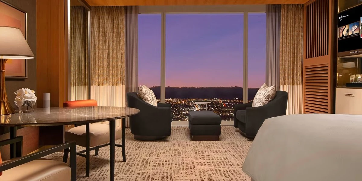 Wynn Panoramic View King at Wynn Las Vegas and Encore.