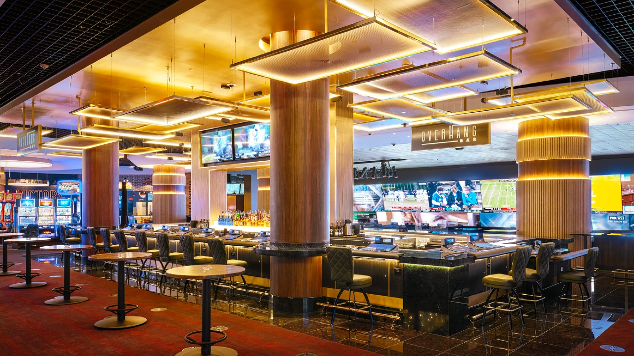 Overhang Bar | Circa Resort and Casino