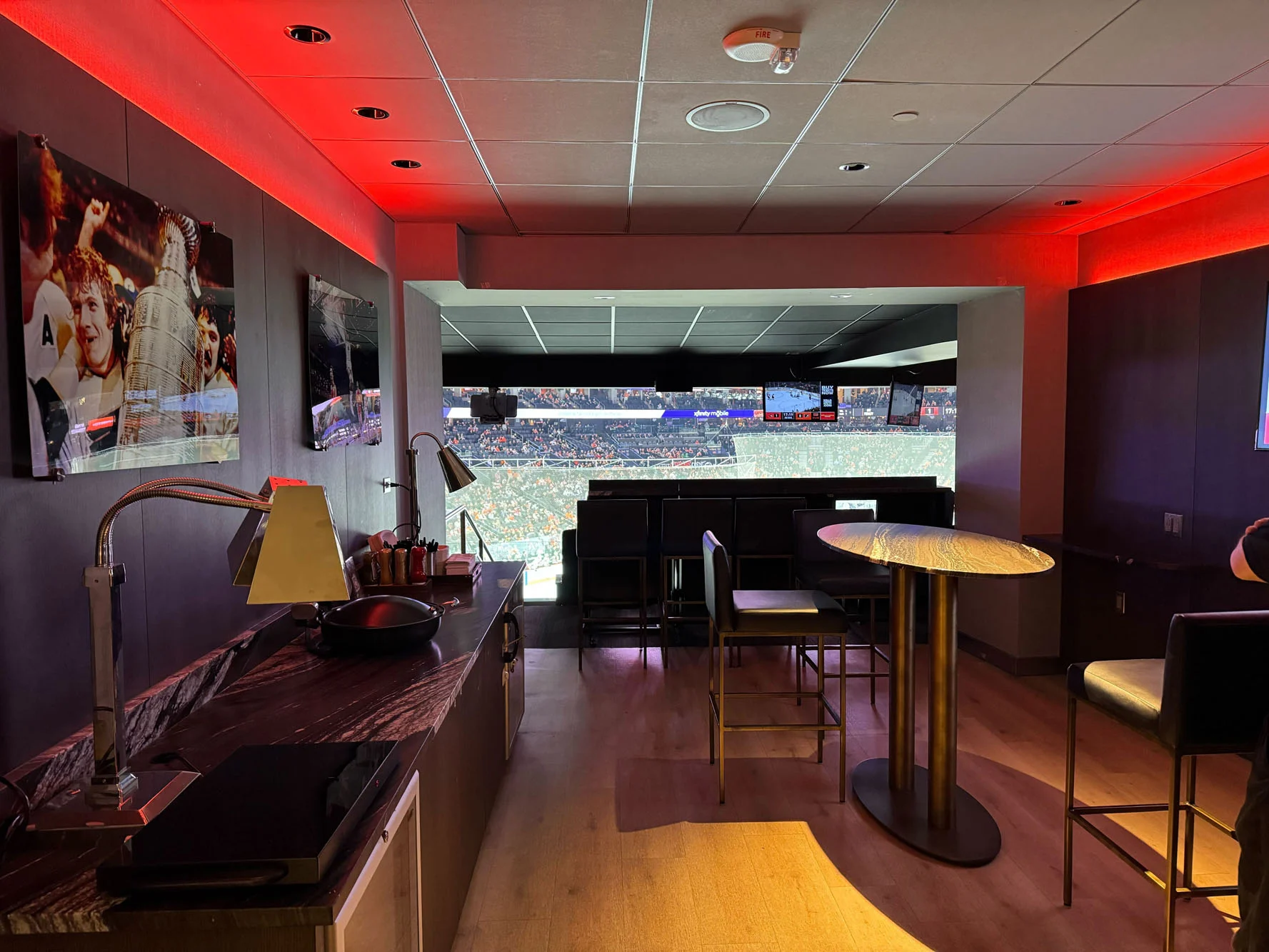 Luxury storefront mannequins