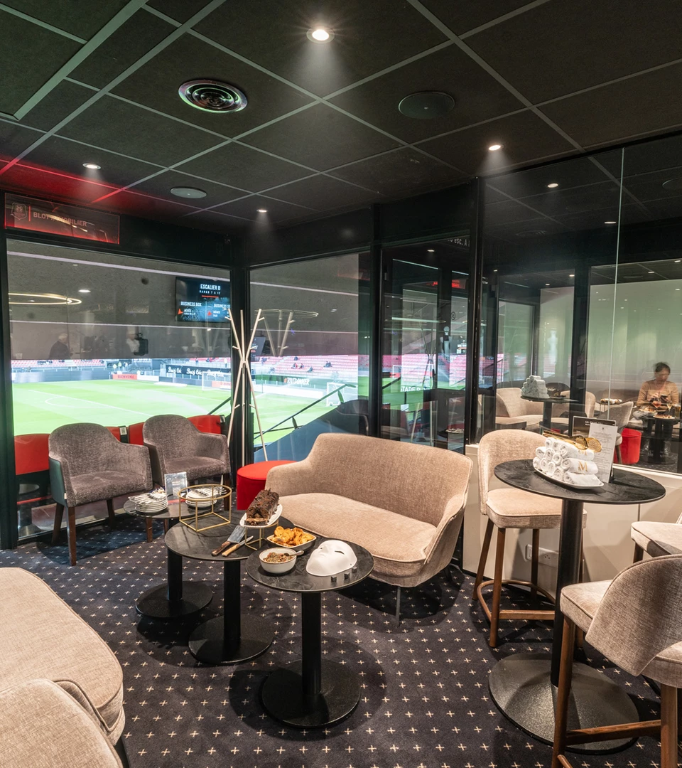 Backstage models with sunglasses