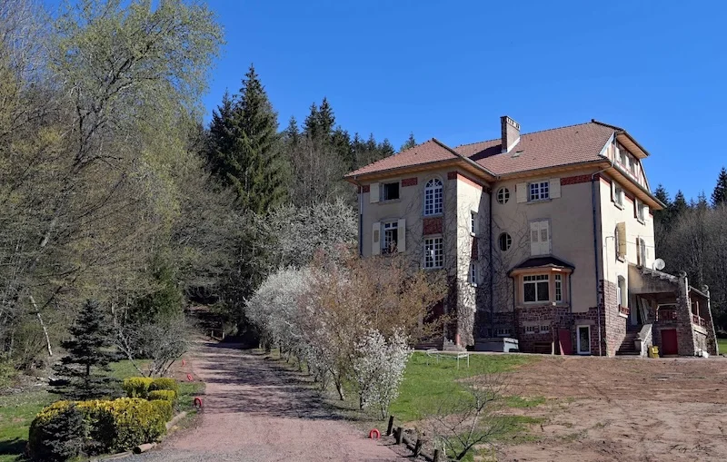 photo de l'extérieur du domaine