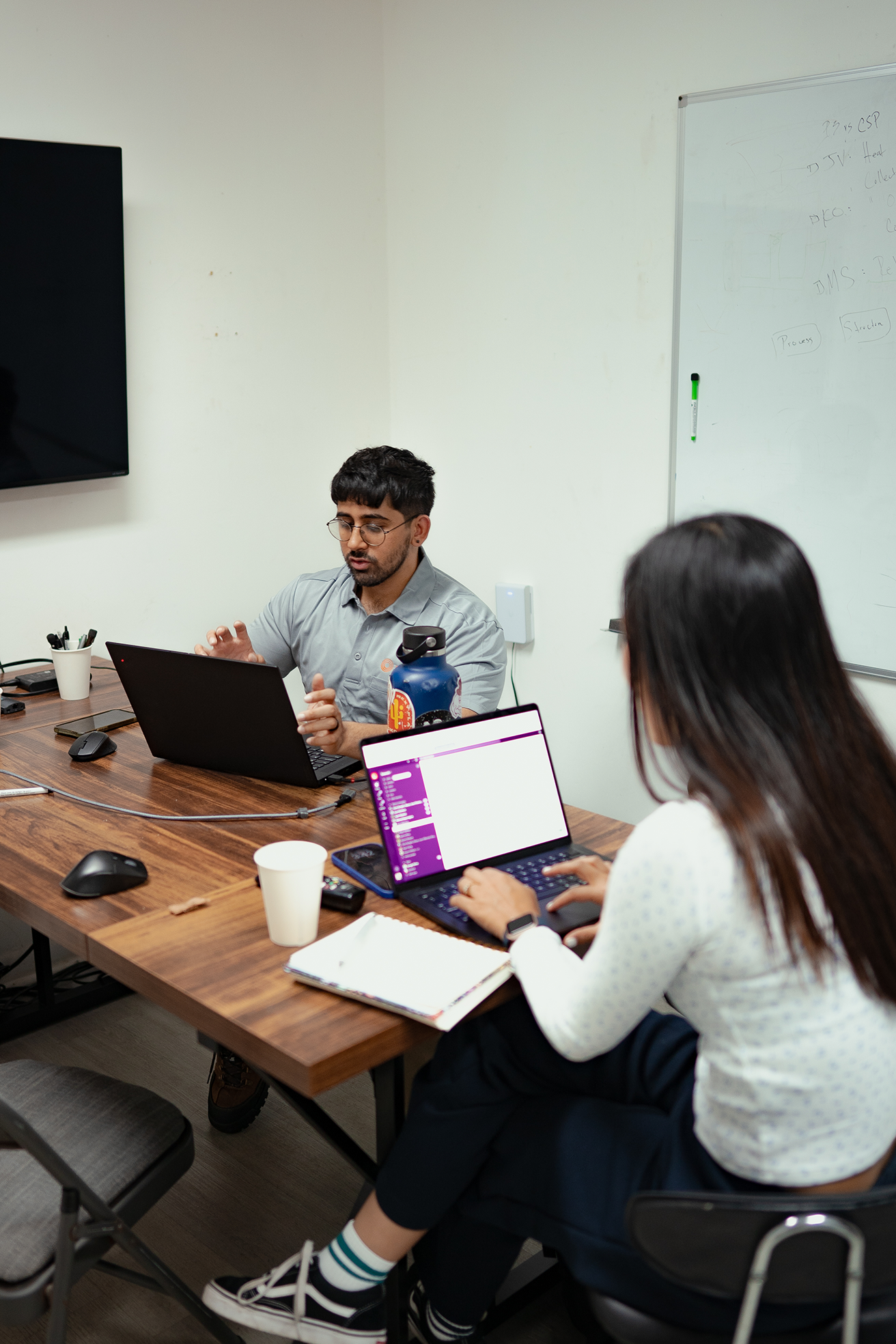 Employees in an office 