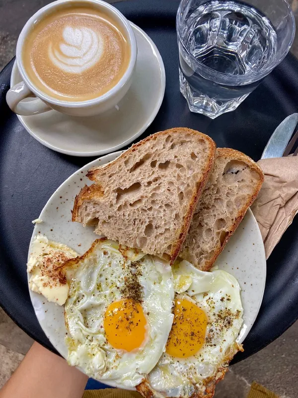 Petit-déjeuner gourmand