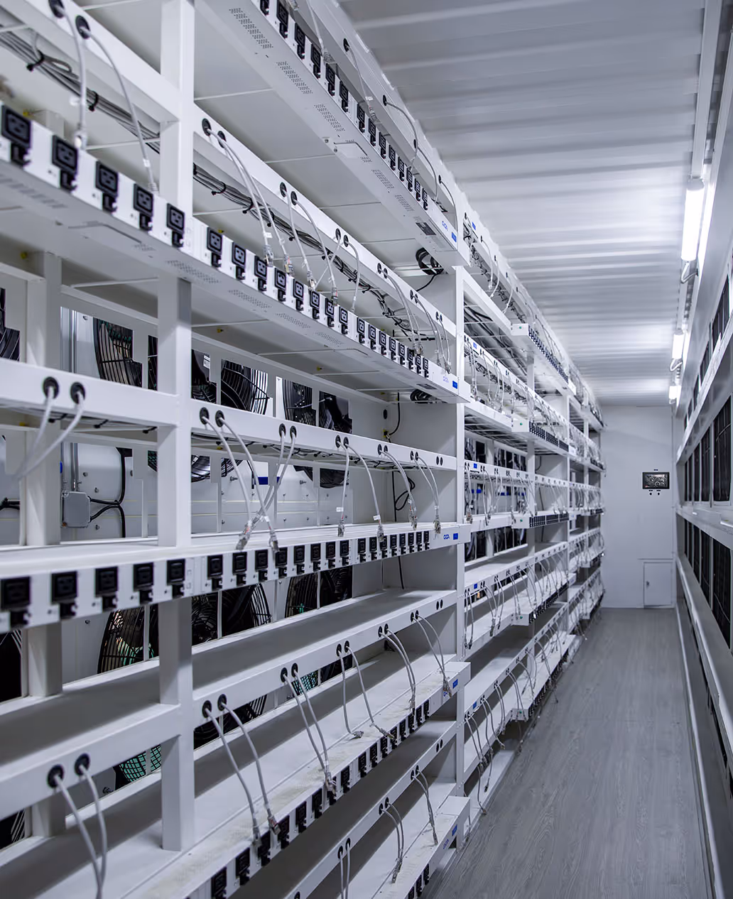 Inside view of a Giga Box Air