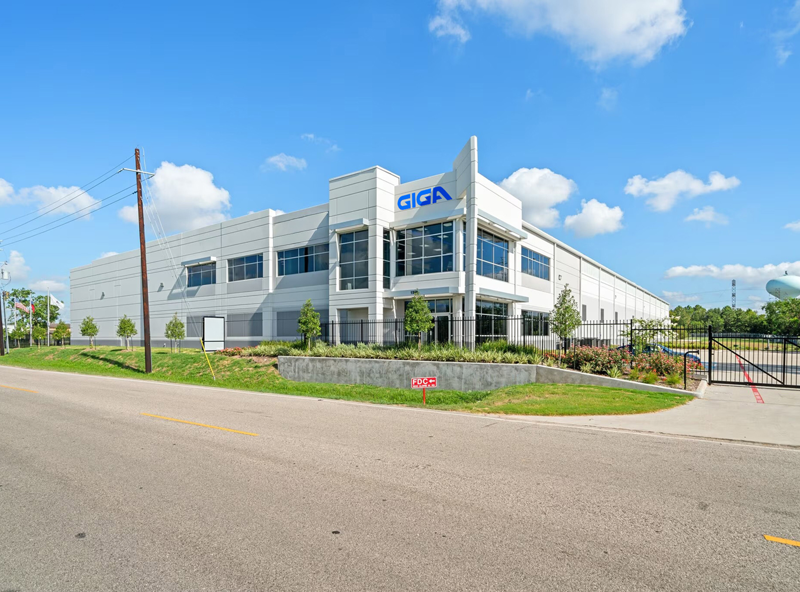 the founders of Giga Energy