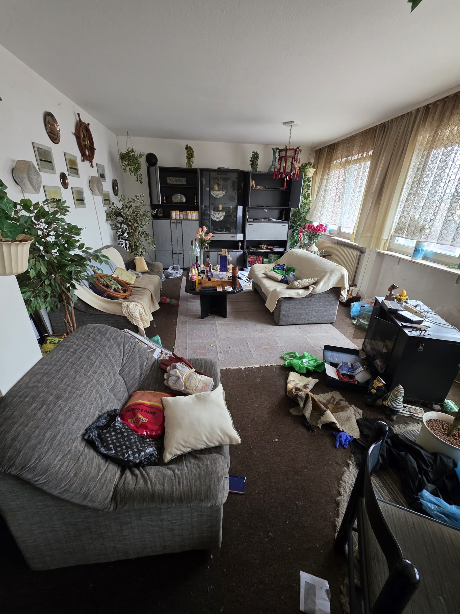 Raum vor der Entrümpelung