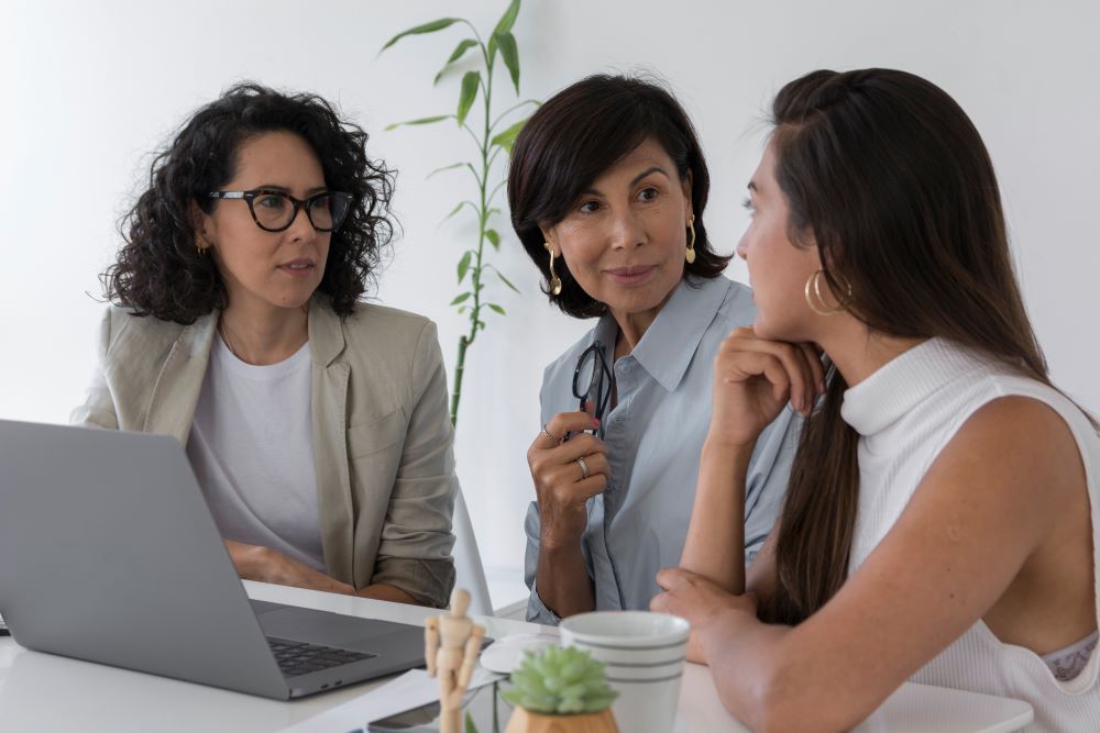 ¿Por qué se habla de finanzas con rostro de mujer?