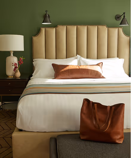 Bed in Columbia Suite