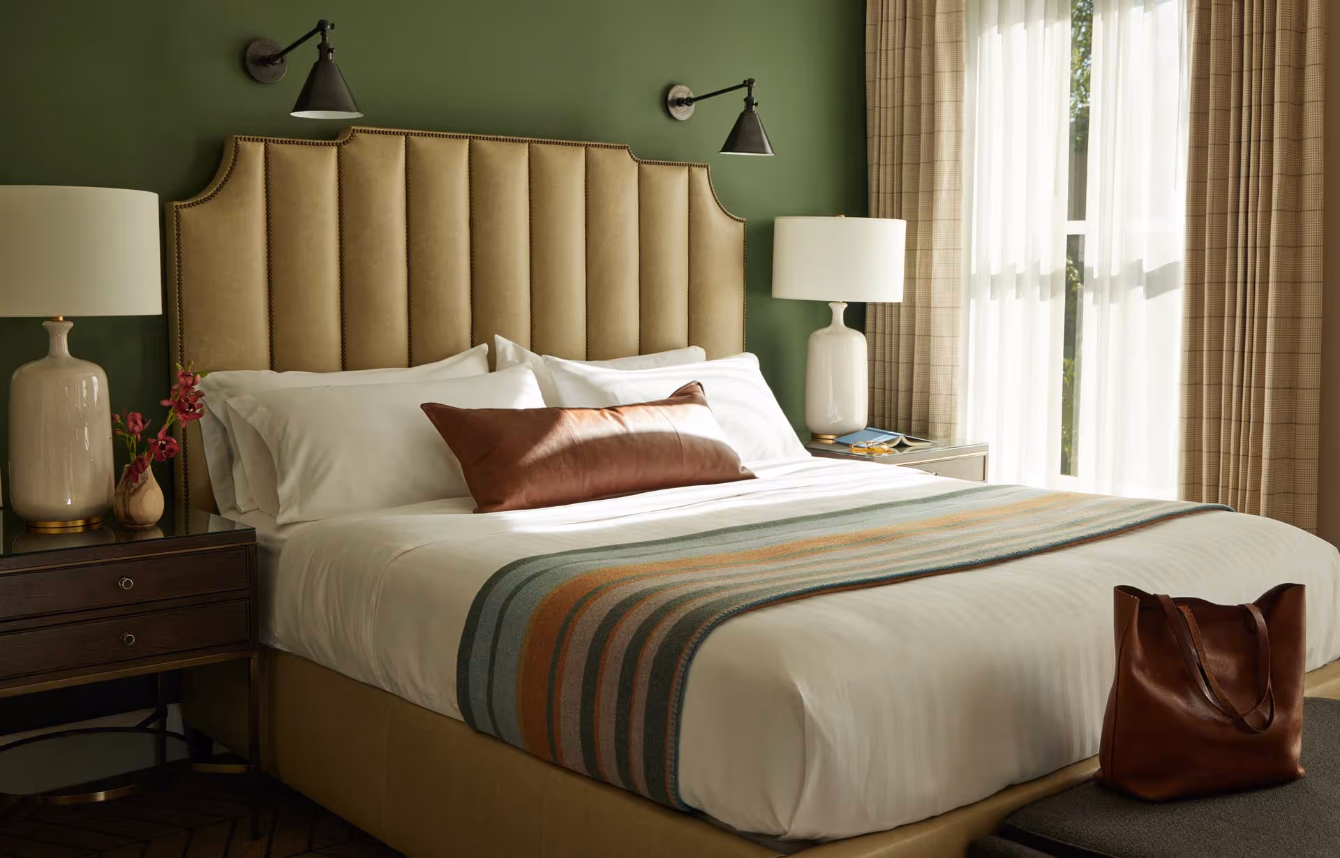 Bed in Columbia Suite