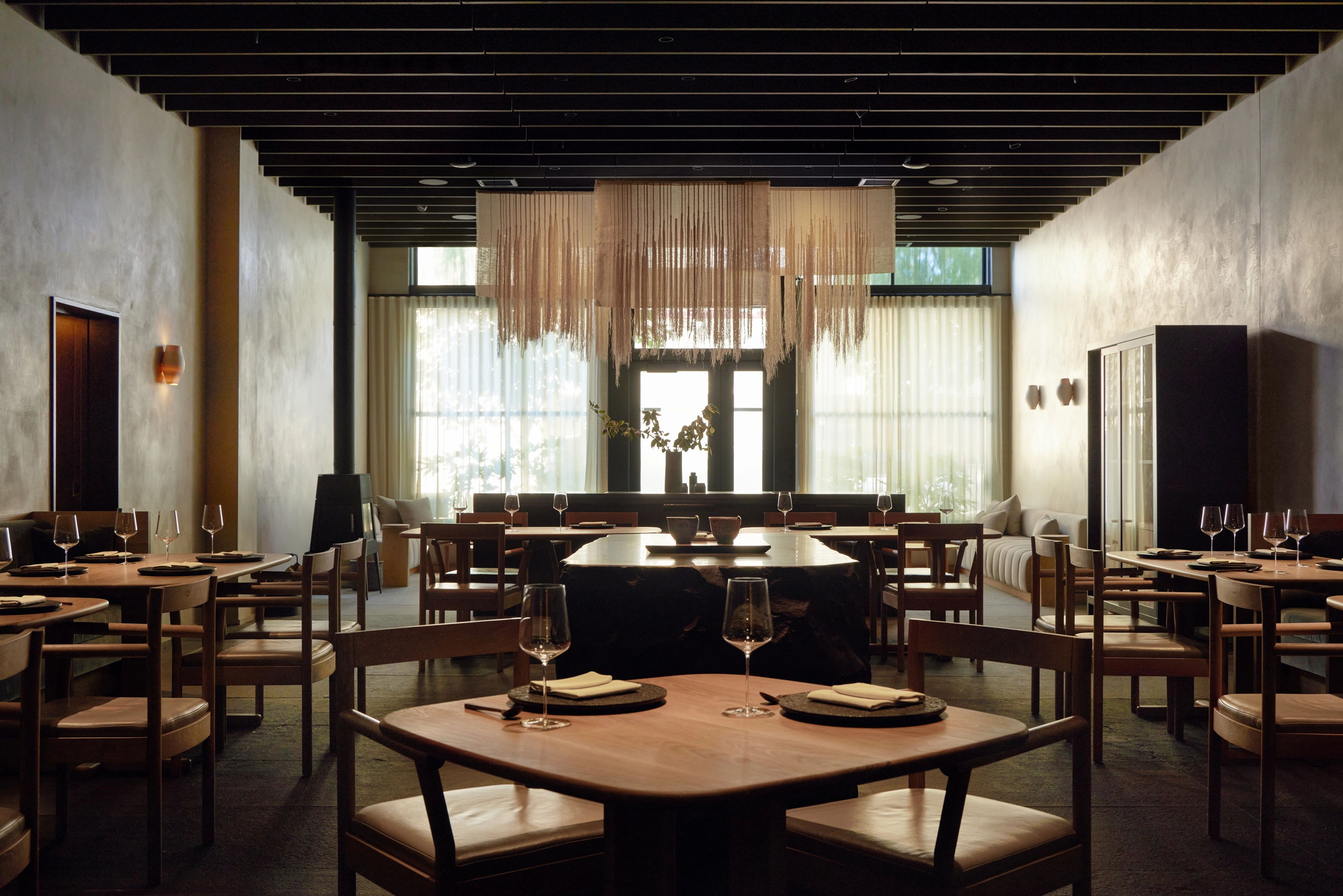 Okta Farm & Kitchen main dining room