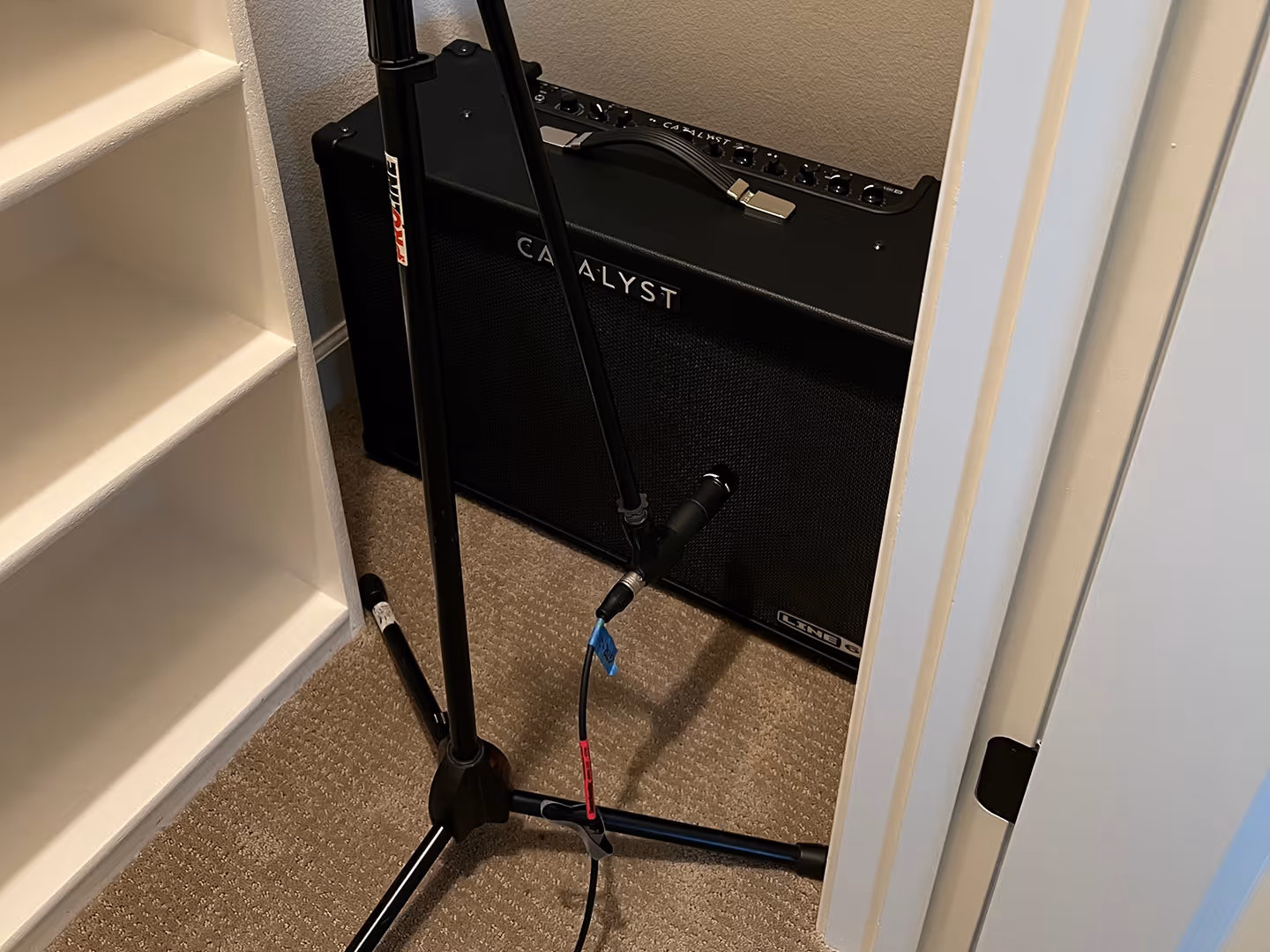 Guitar amp mic'ing and isolation closet at Phil Hodges Productions
