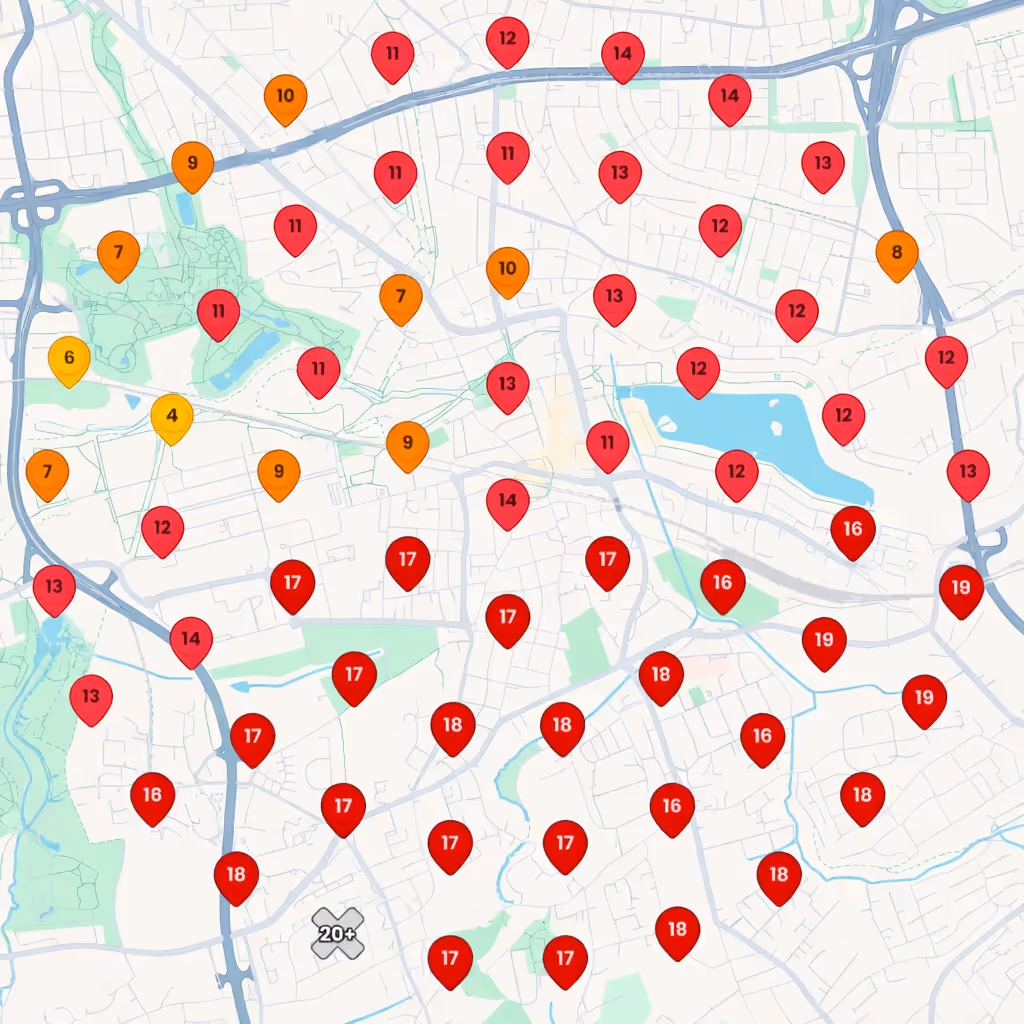 Karte mit farbkodierten numerischen Markierungen, die Werte von 4 bis über 20 anzeigen, verteilt über verschiedene Stadtgebiete.