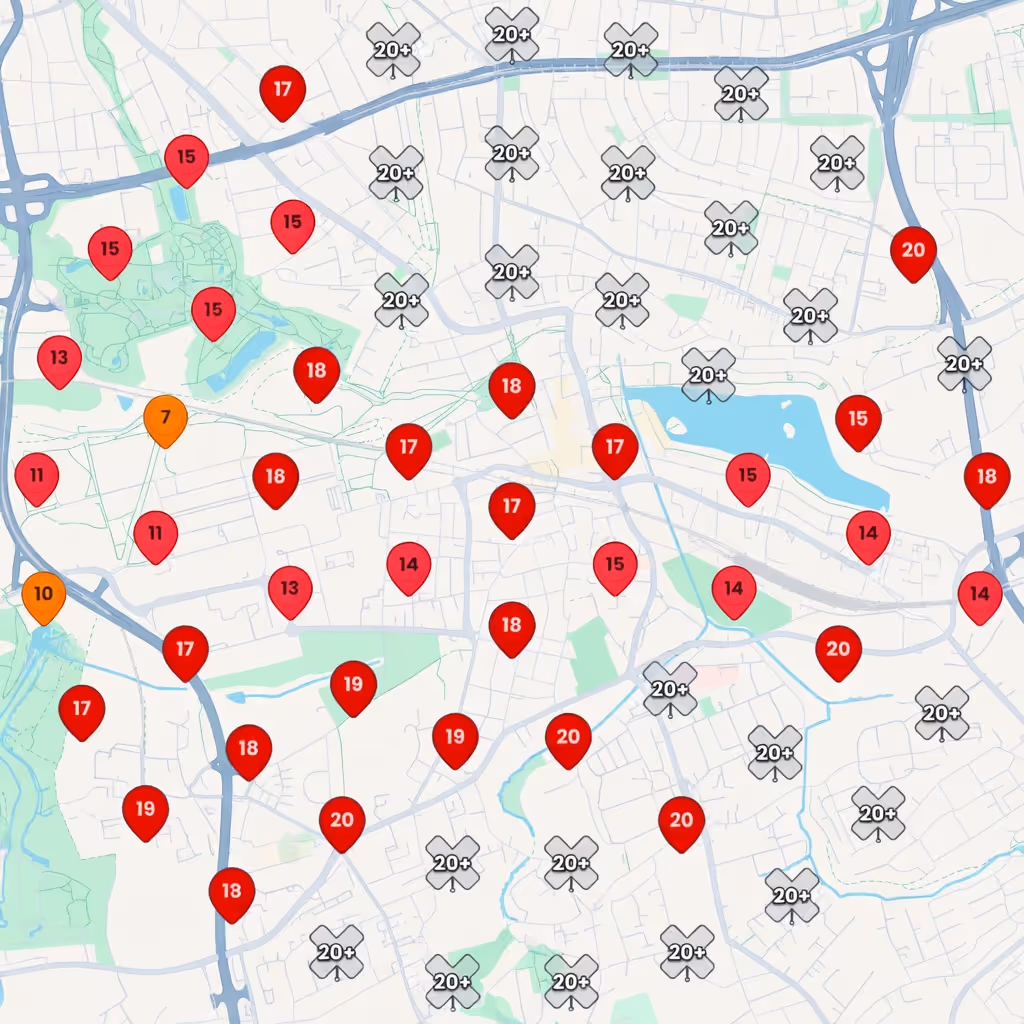 Karte mit farbigen Markierungen in Rot, Orange und Grau, die Zahlen von 7 bis 20+ anzeigen.