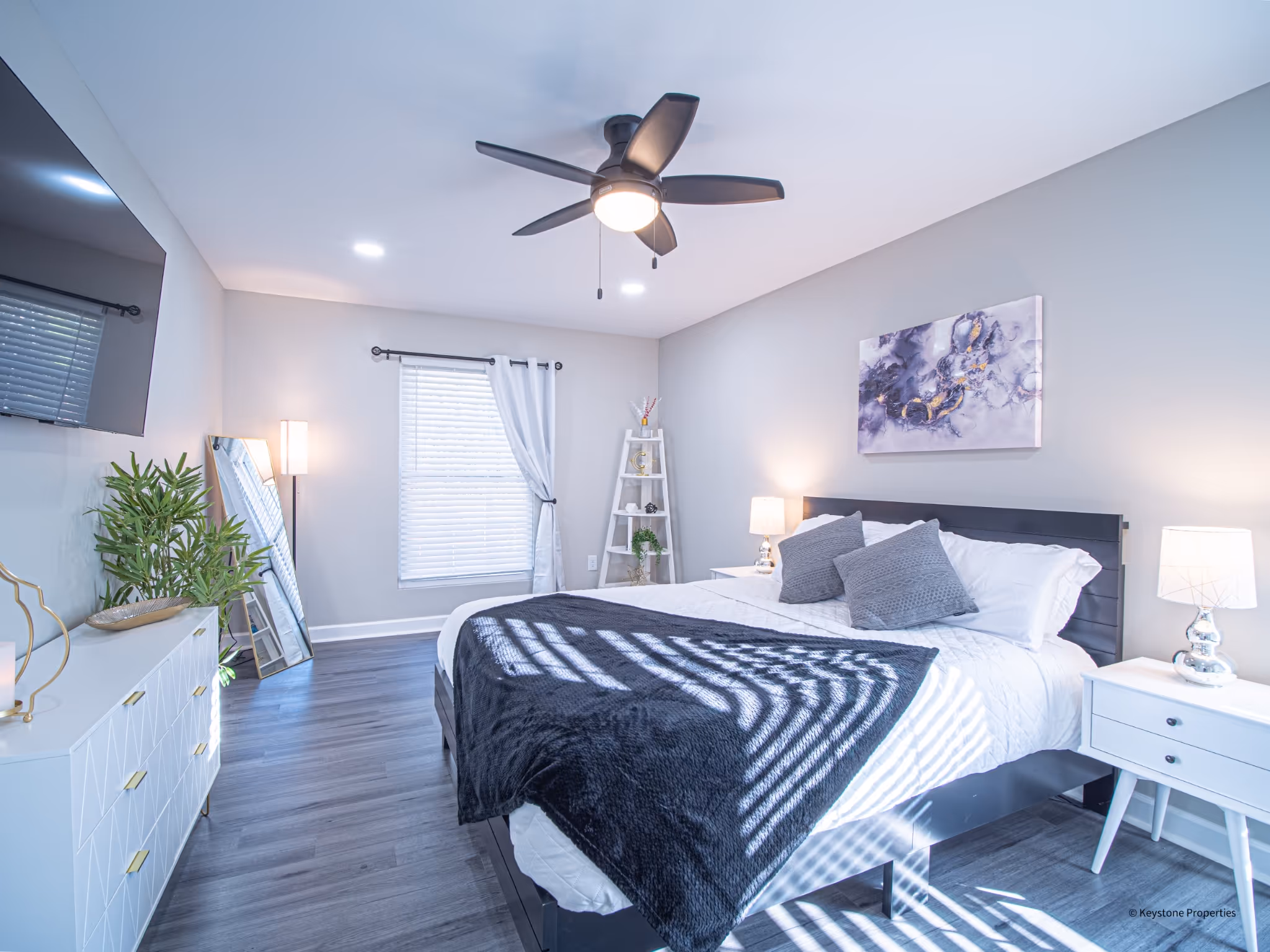 Apex Marietta Interior View - Beautiful Bedroom