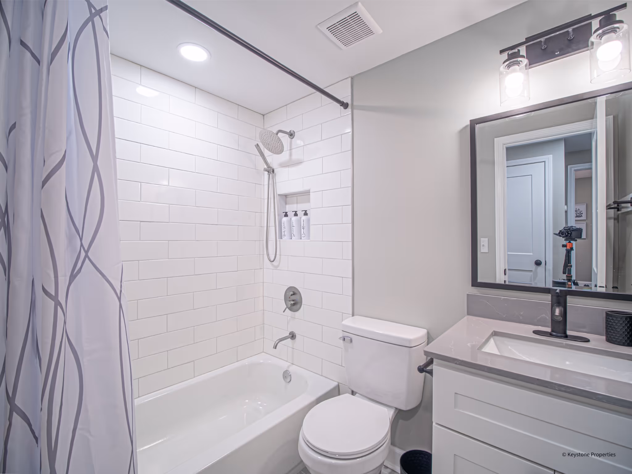 Apex Marietta Interior View - Renovated Bathroom