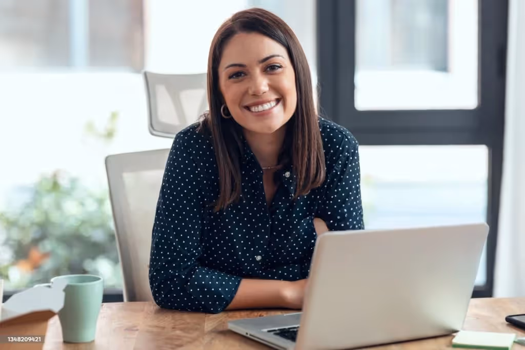 Leasing agent at Apex Apartments office in Marietta Georgia