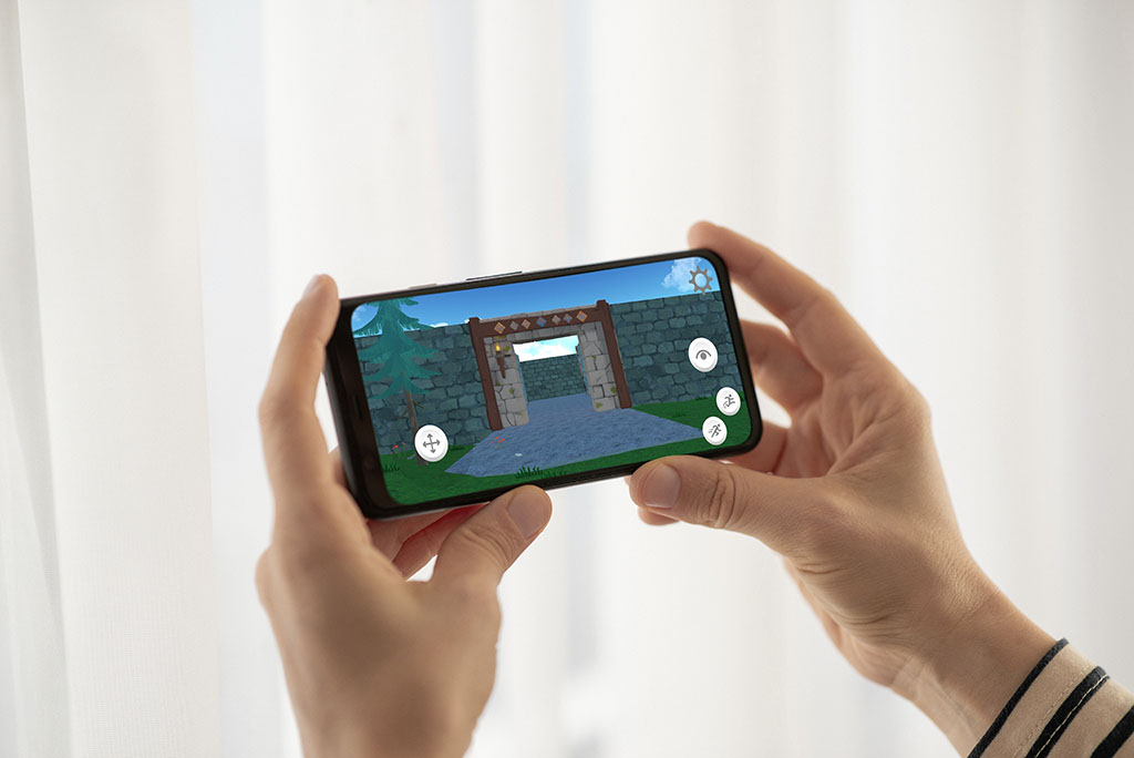 The Labyrinth BCI game running on Android with the Unicorn BCI Core-4 Headband