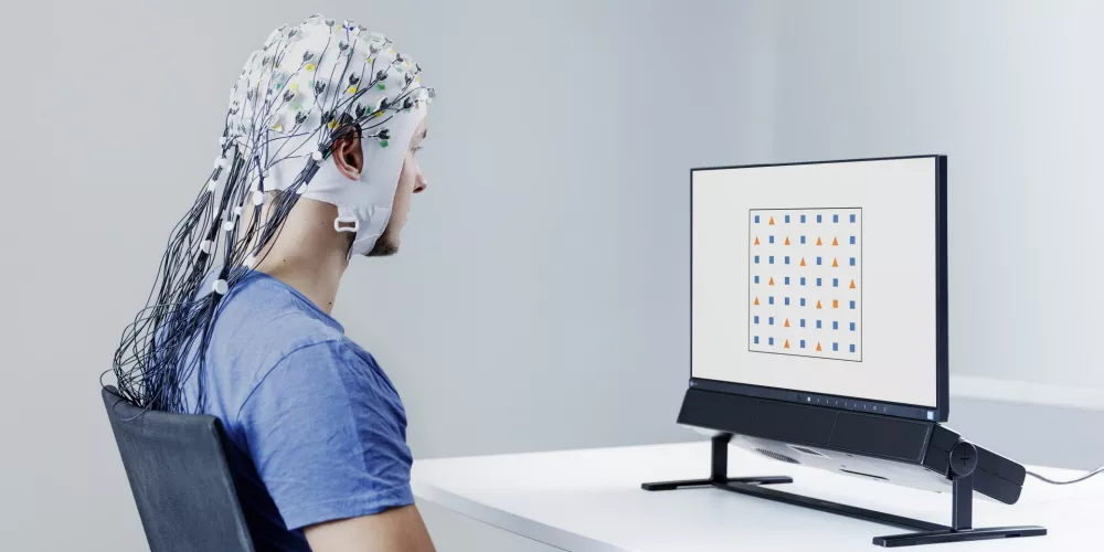 Eye tracking with EEG, and where the timing breaks