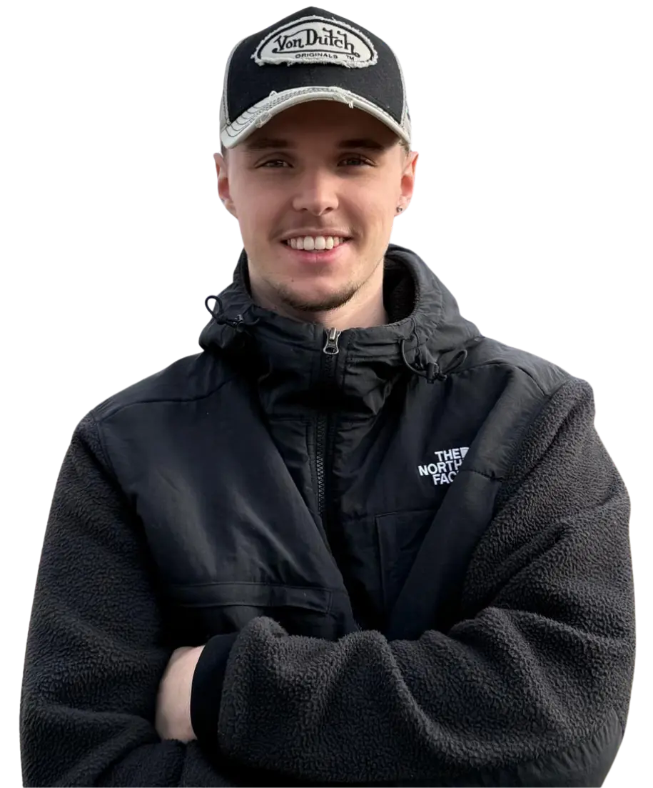 Anthony, fondateur de l'Agence 1872, expert web et publicité digitale basé à Troistorrents en Valais