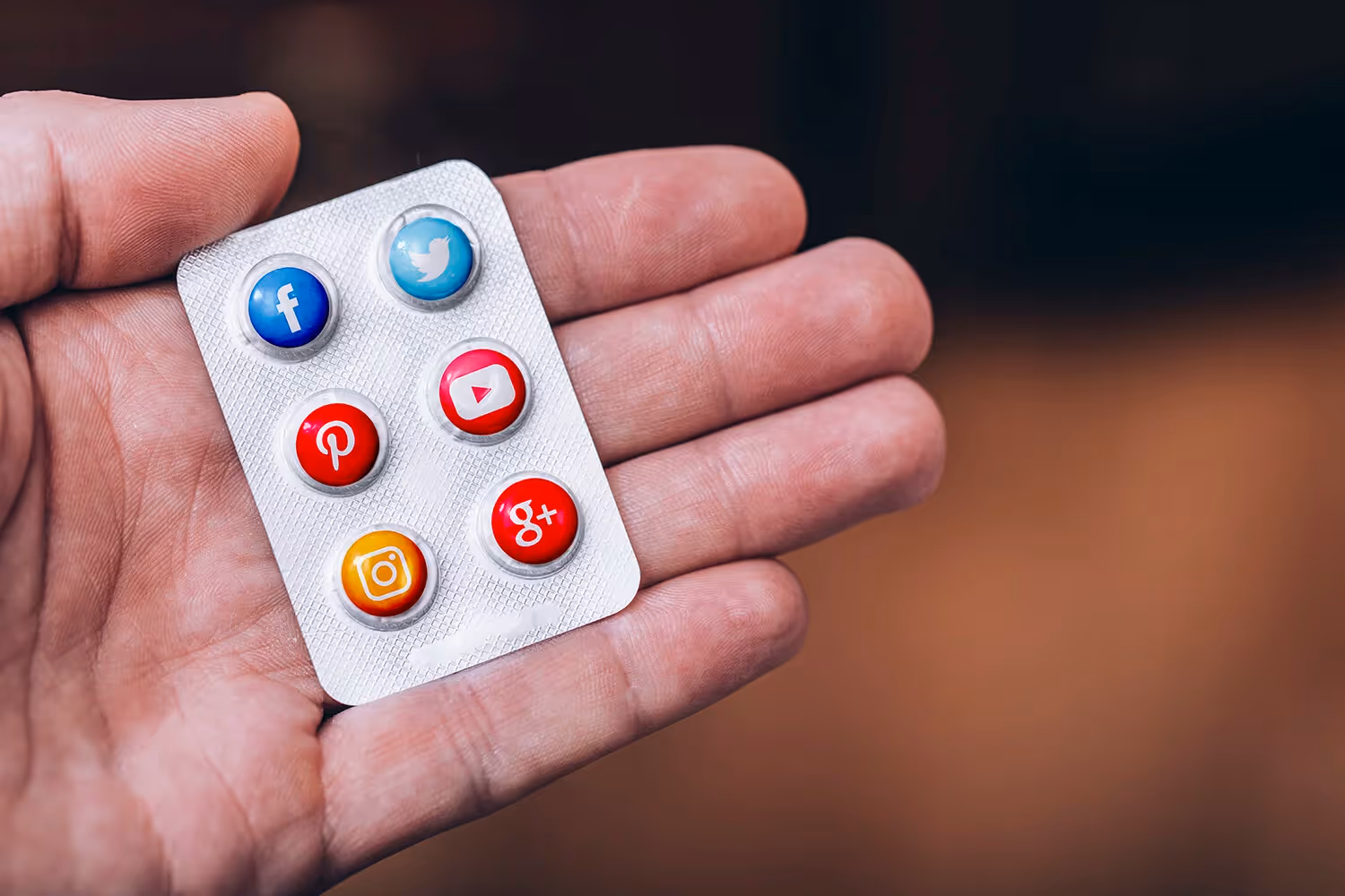 The Challenges of Social Media in Healthcare: A Modern List