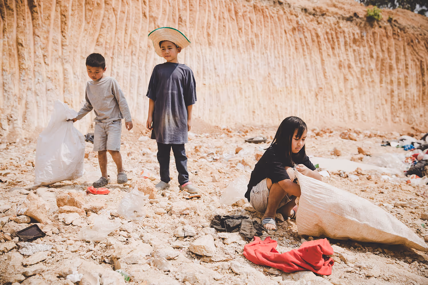 50+ Horrific Labor Trafficking Statistics and Examples