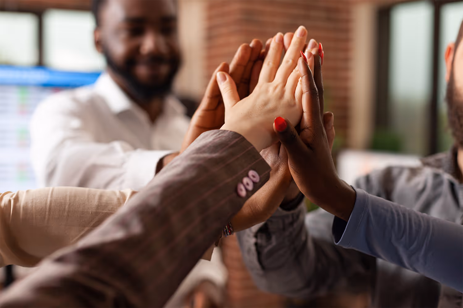 22+ Organizations That Exist to Stop Human Trafficking (& Counting)