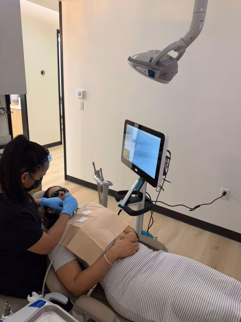 Comfortable molar tooth removal procedure in Atascocita dental office