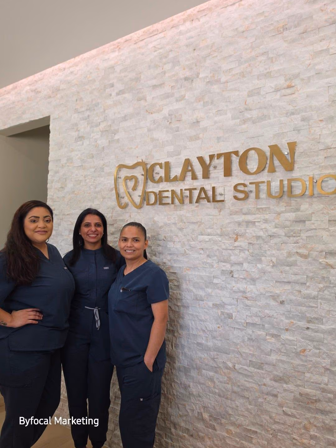 Experienced dentist near me in Atascocita performing routine dental exams