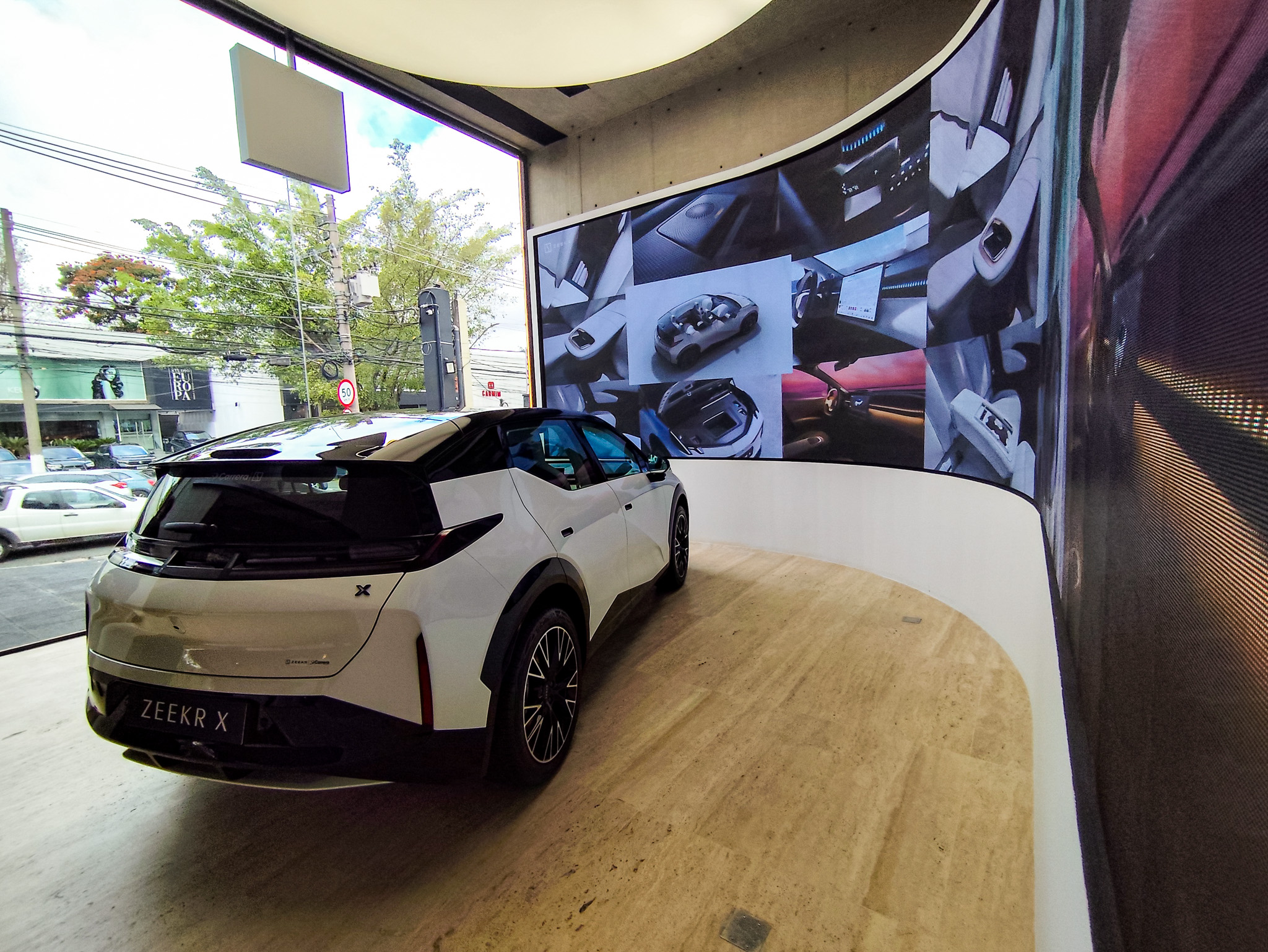 Painel de LED Curvo - Indoor