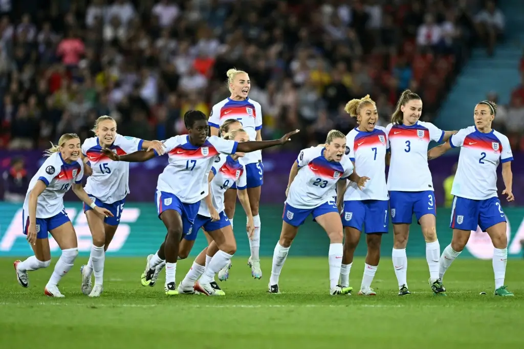 England beat Sweden in penalty shootout to reach semi-finals