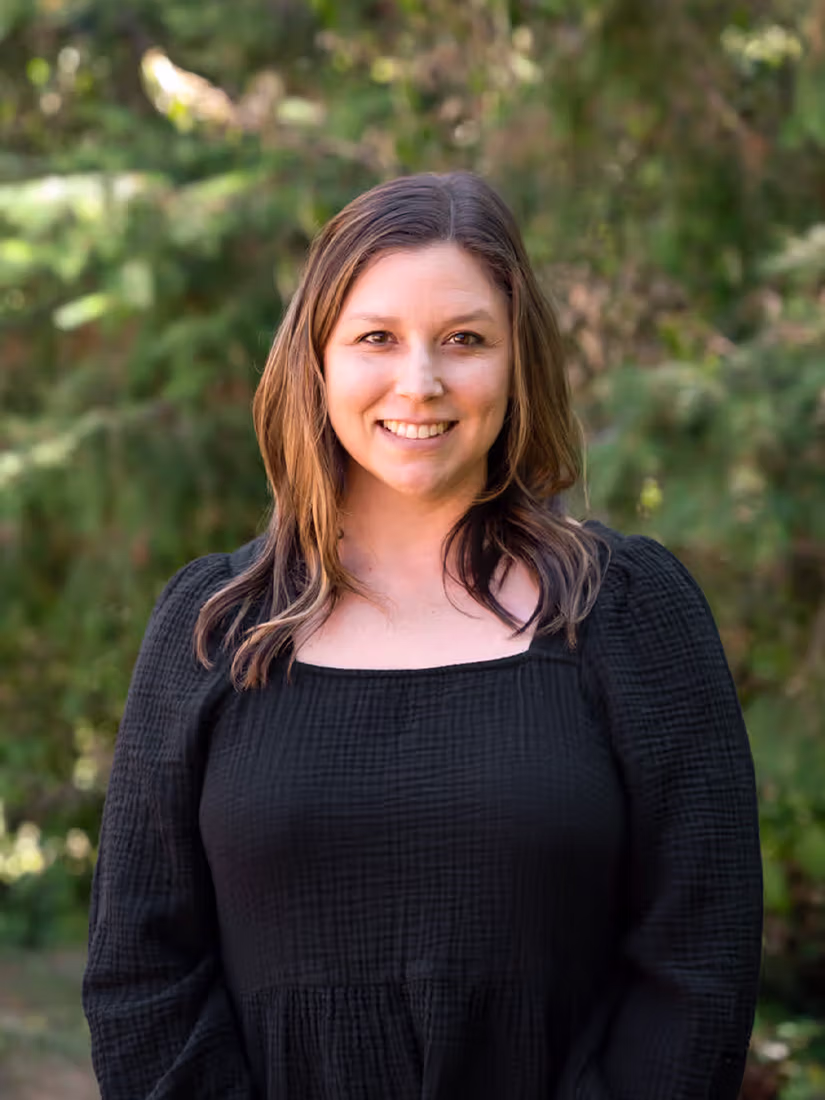 Chloe Briggs headshot