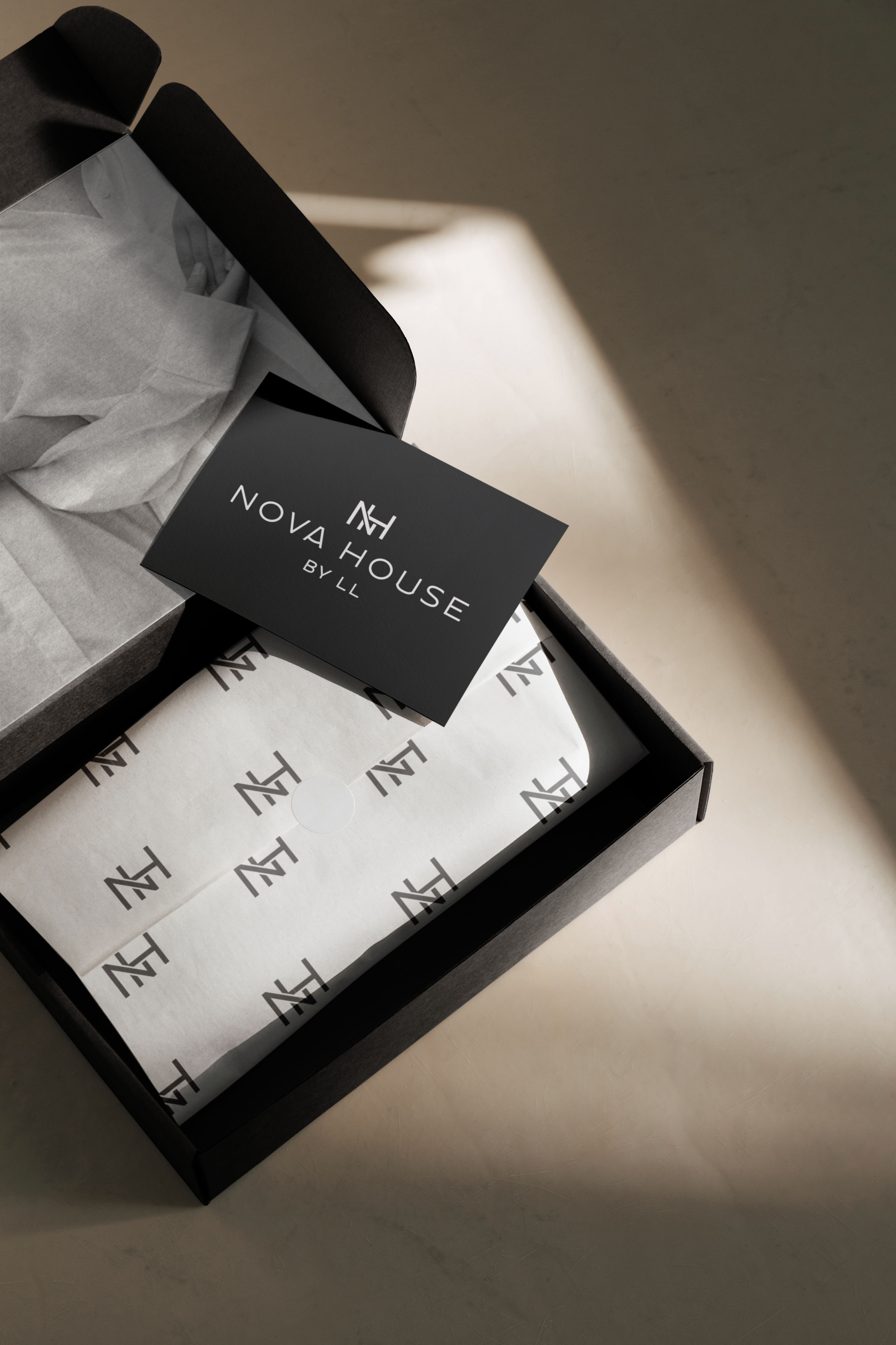 A aesthetic branding box