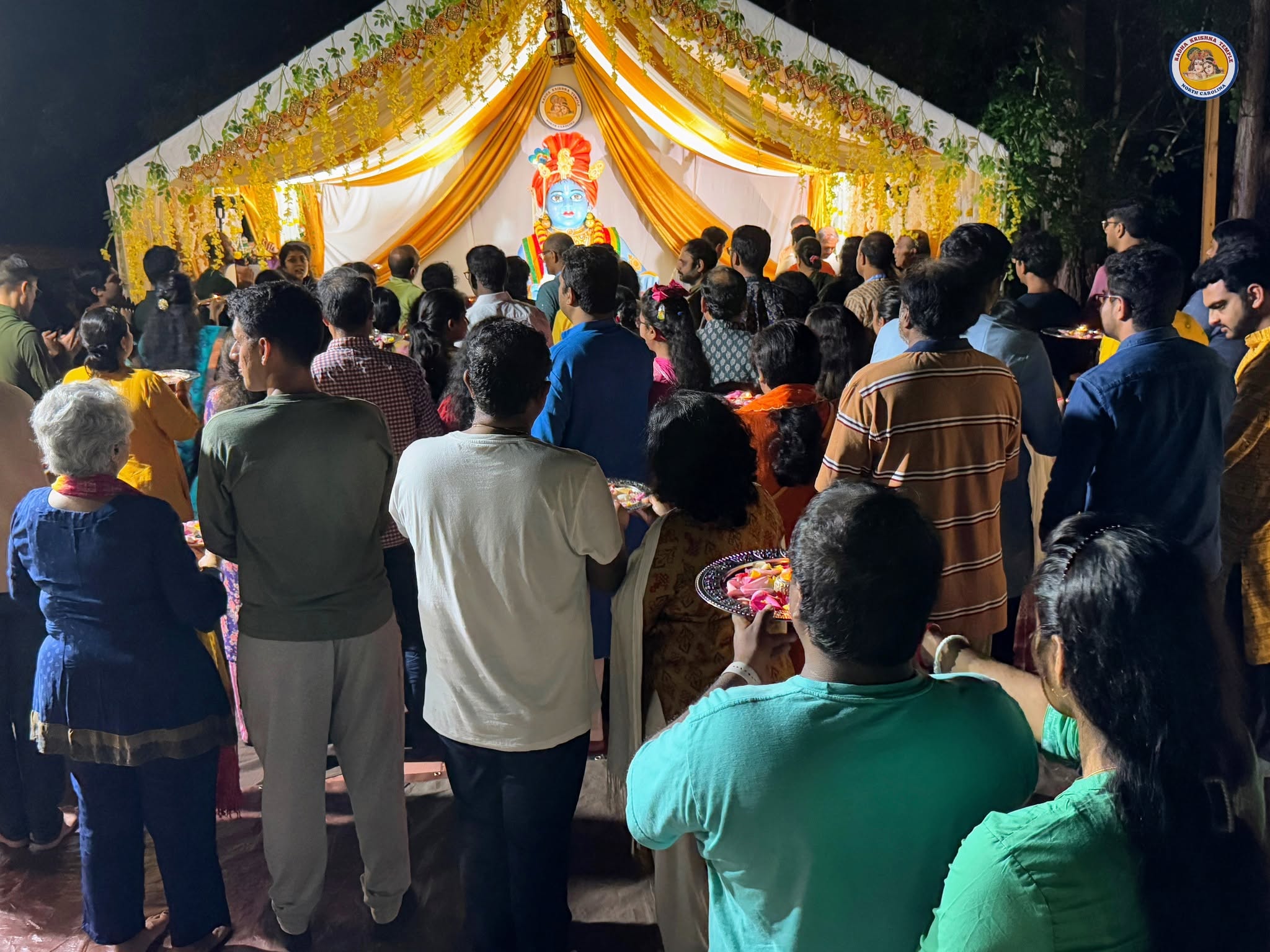 Devotees with diyas at last year's Maha Deepotsava