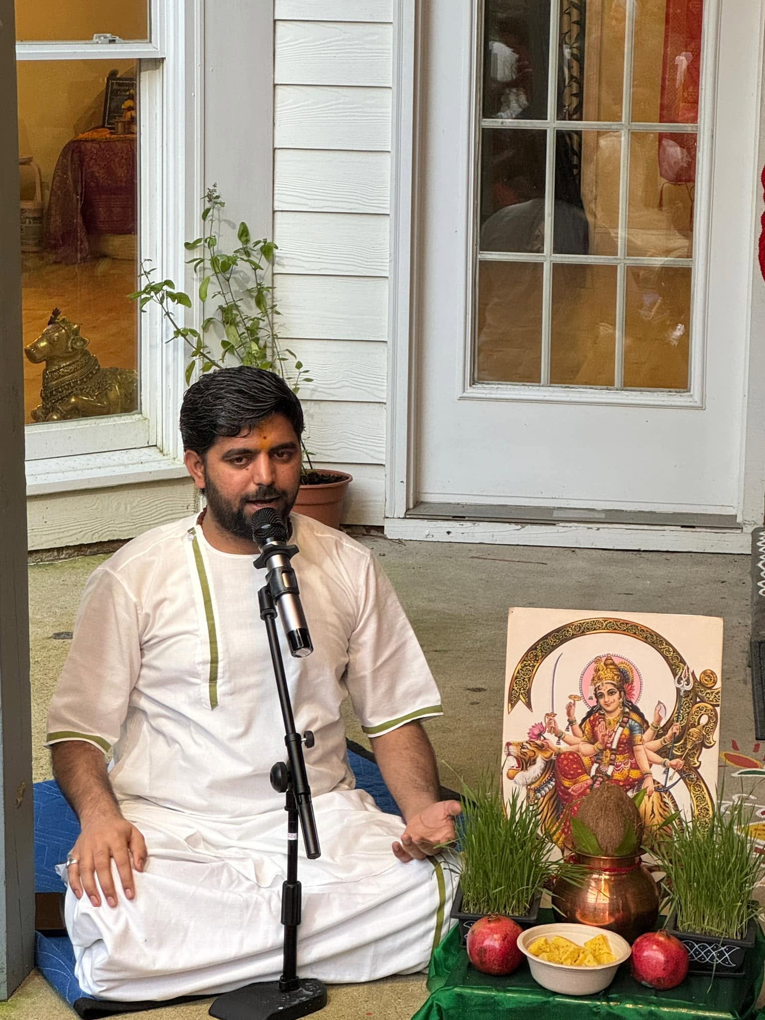 Bhajan and puja at Navratri, RKTNC
