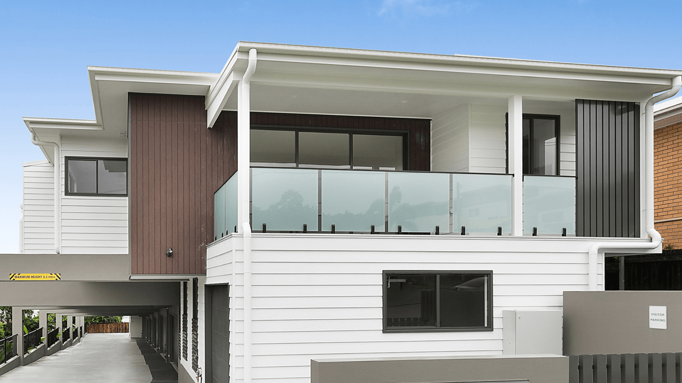 Modern townhouse in Carina
