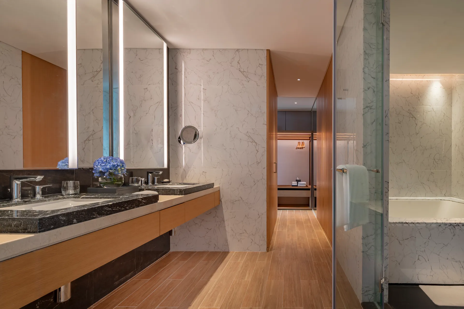 Executive suite bathroom at Hyatt Regency Hengqin with a stone vanity
