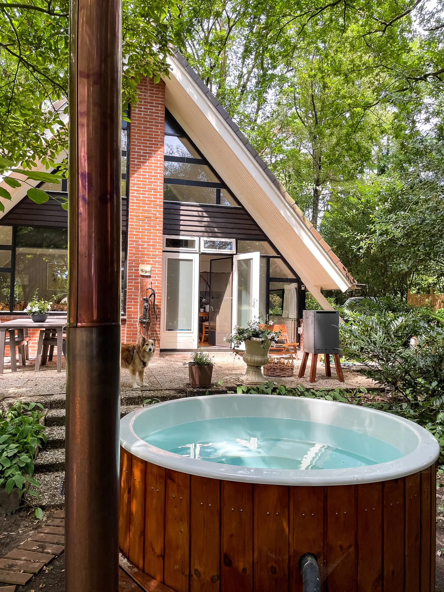 The wood-fired Ducktub at your accommodation