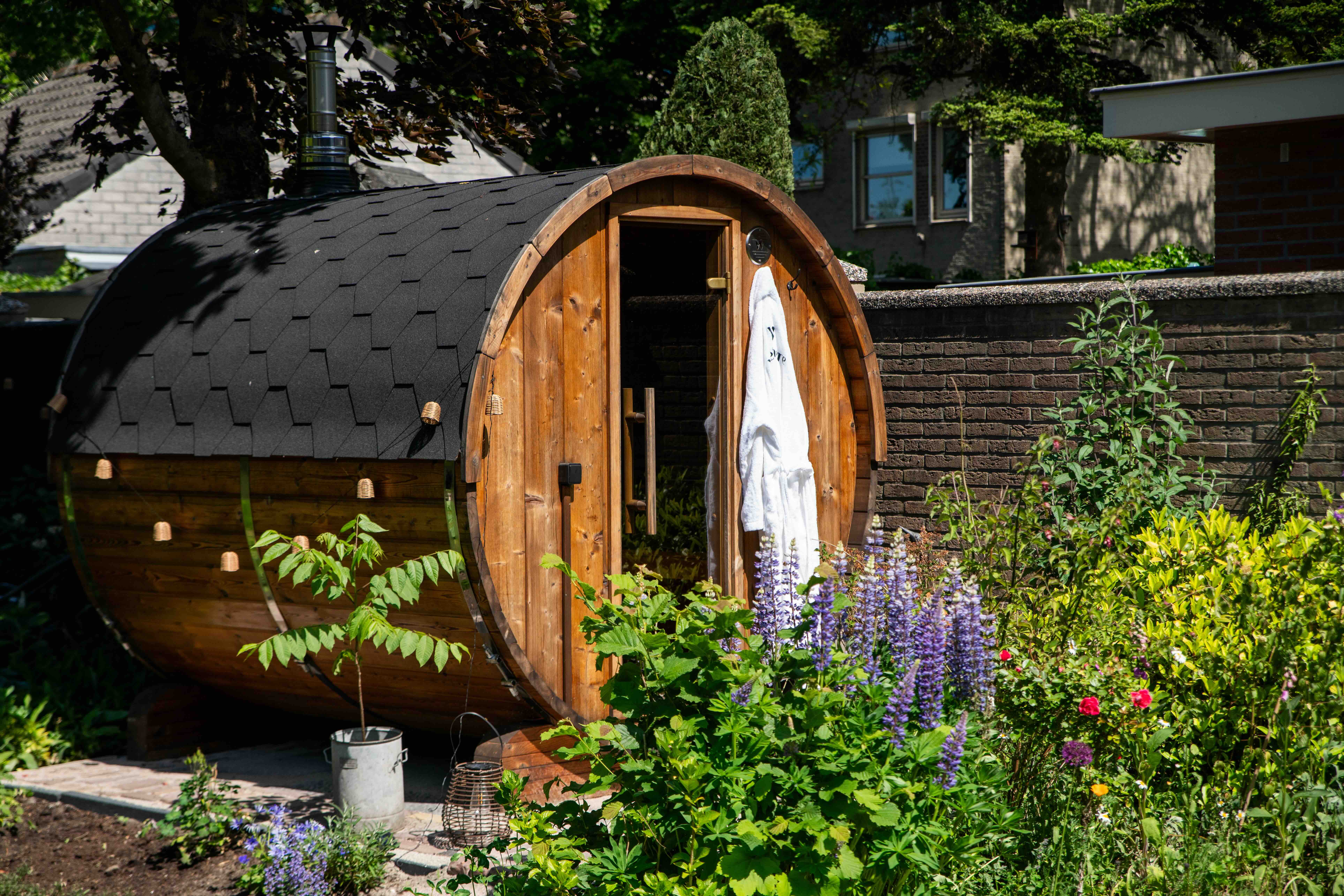 Wat zijn de afmetingen van de sauna's?