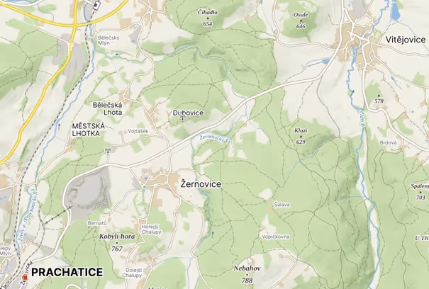 poblíž území u příkré cesty je instalován obrázek připomínající neštěstí ze dne 10. 11. 1947